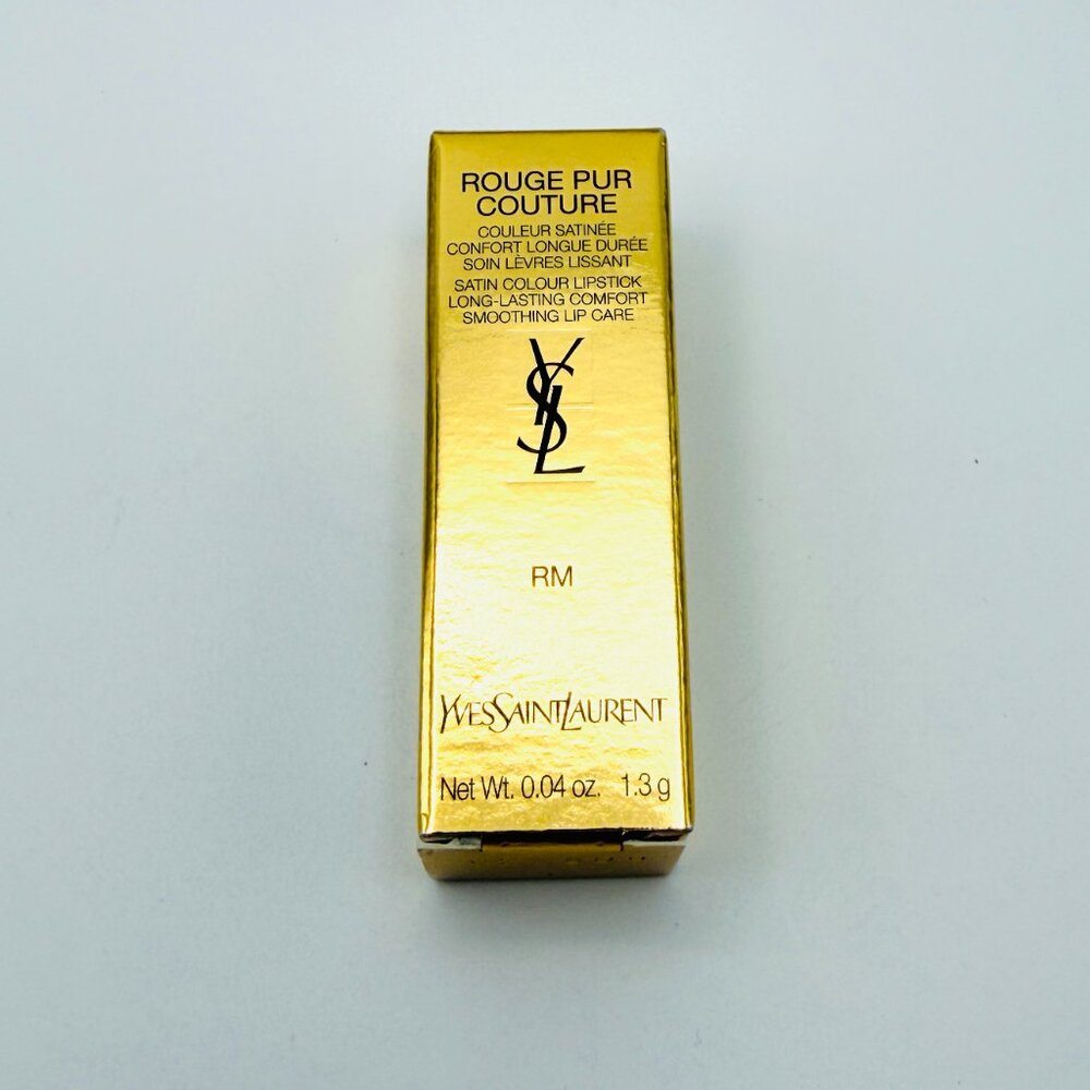 3866 SAINT LAURENT HIGH END MAKEUP LIPS